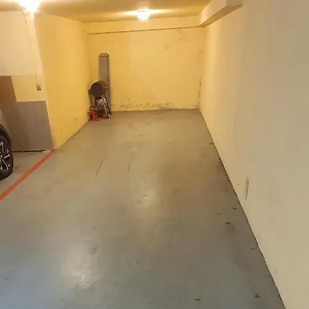 The Family - Bel 4/6 Places