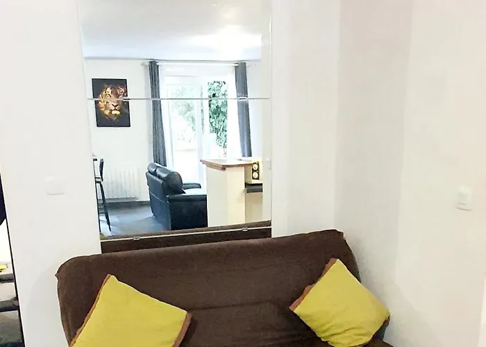 The Family - Bel 4/6 Places *